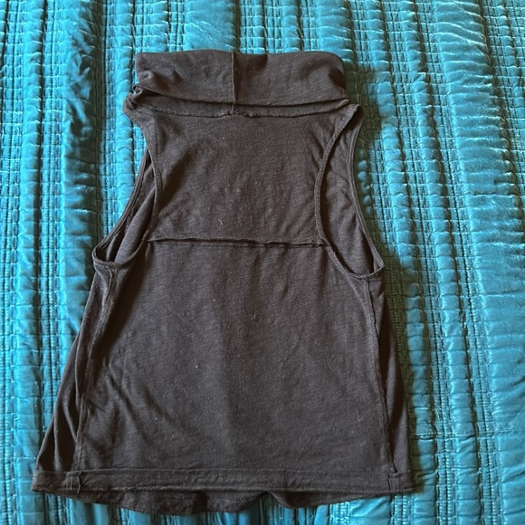 NWOT black sleeveless cowl neck top - Picture 3 of 3